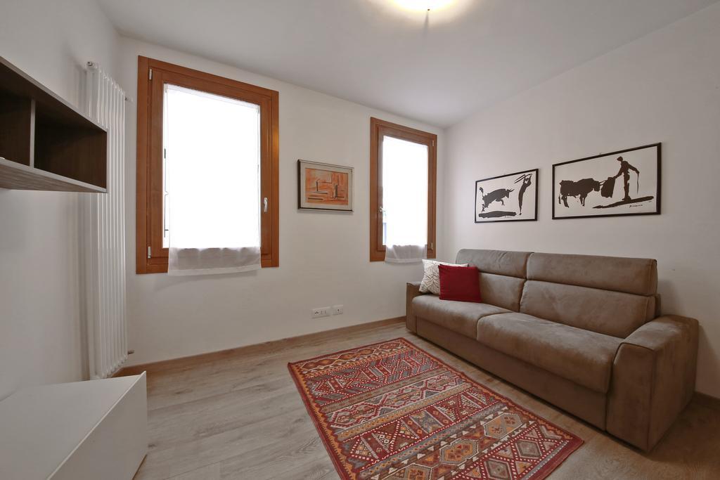 Homes & Holidays Art District Appartamento Venezia